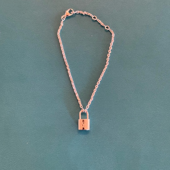 Louis Vuitton Lock Jewelry Set - Picture 4 of 8